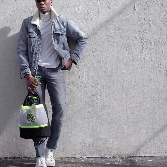 FIORUCCI FUN UNISEX BUCKET BAG BACKPACK - Picture 3 of 6